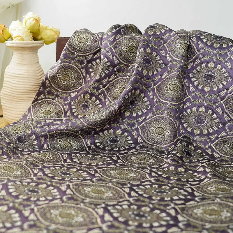 Sewing Thread In Textile - 레트로풍 페르시아 꽃무늬 패턴 원단, 금사